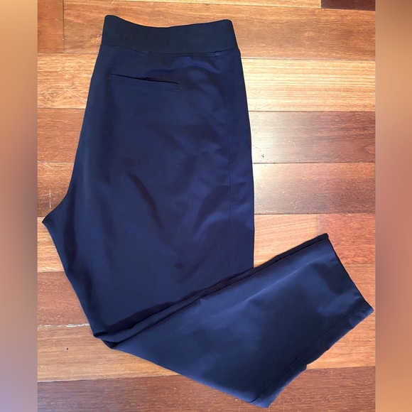 32 Degree Cool Travel Pants - Picture 2 of 5